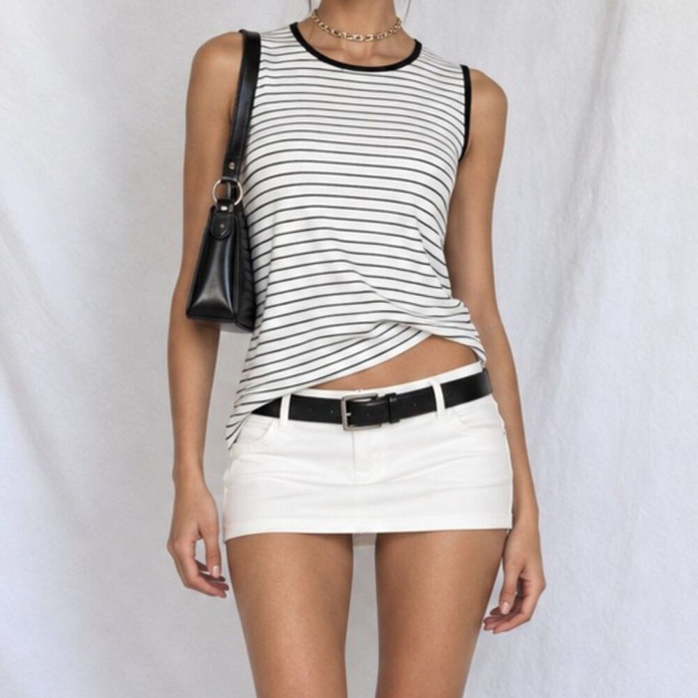 Vintage Y2K 90s White Black Striped Knit Sleeveless Casual Tank Top Size S/M